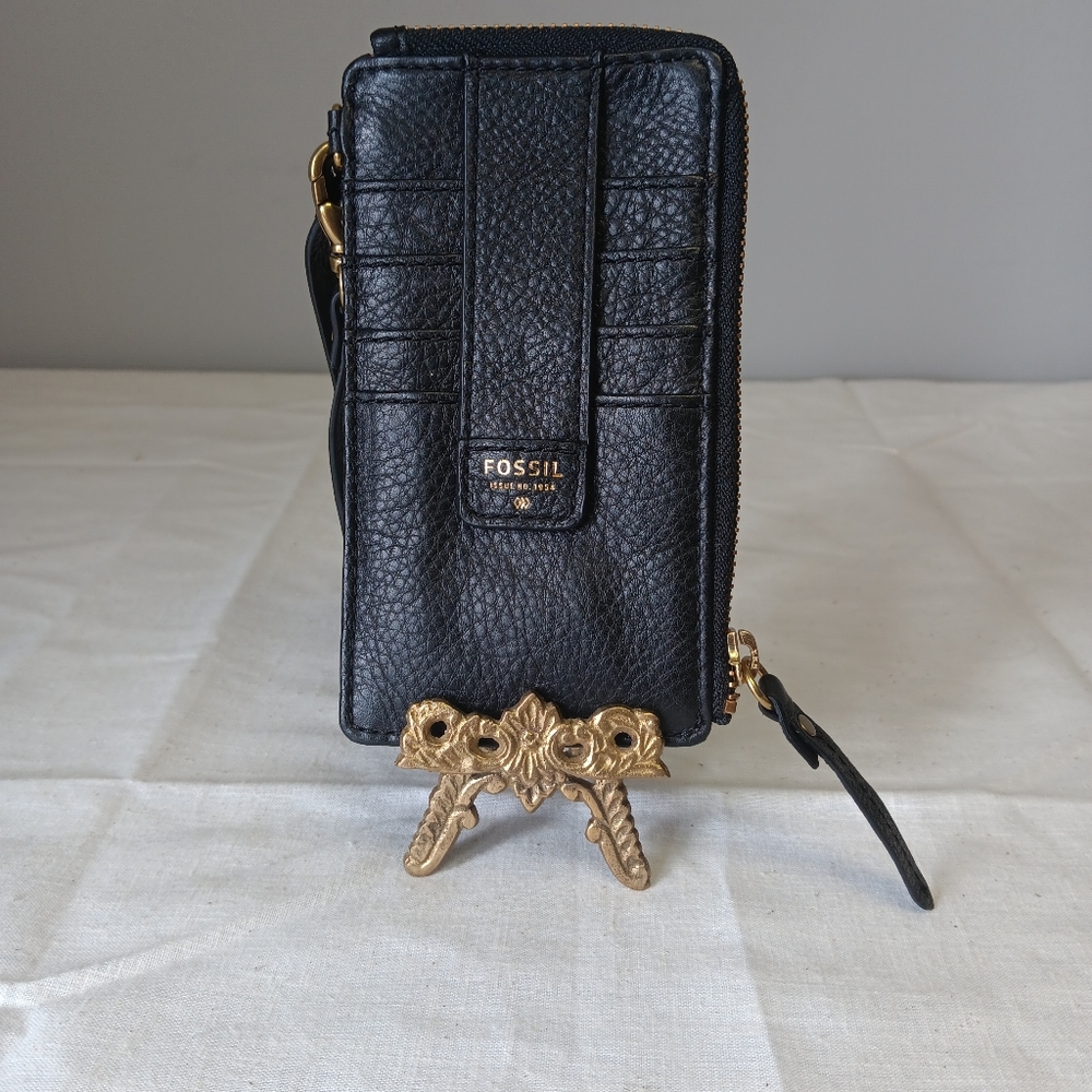 Fossil pebbled leather black wristlet card holder